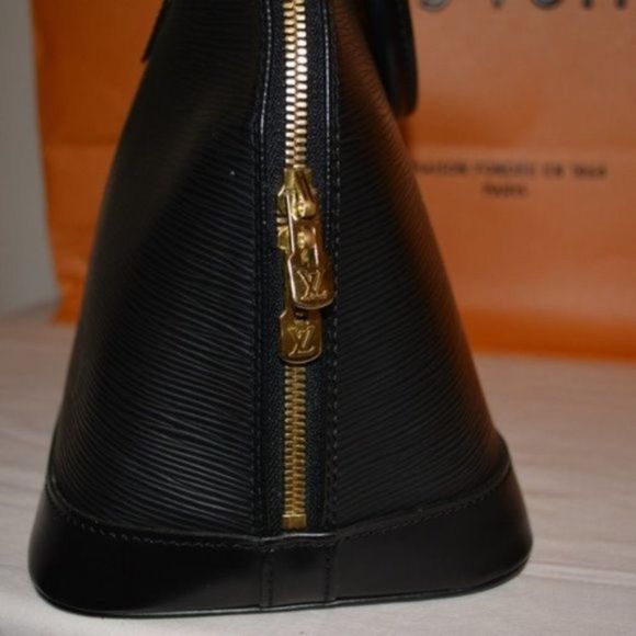 Louis Vuitton Alma Epi Black Satchel - Picture 10 of 16